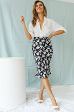 Load image into Gallery viewer, Bonjour Bias Cut Midi Skirt // Floral
